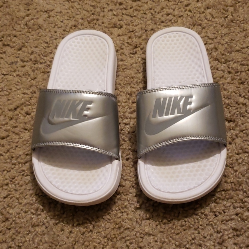 🔥 BOGO 🔥 nike sandals